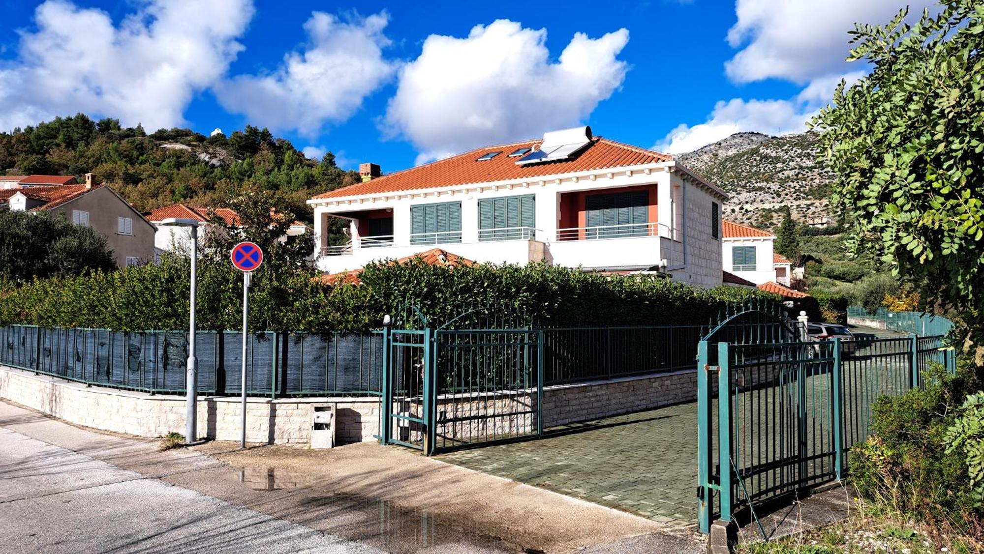 Villa Victoria, Slano Esterno foto
